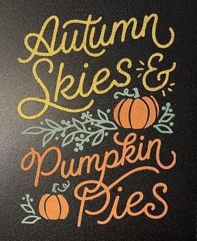 Daycare Chalkboard Ideas, Pumpkin Patch Chalkboard Ideas, September Whiteboard Art, School Chalkboard Art Ideas, Autumn Chalkboard Art Easy, Autumn Chalk Art, Fall Themed Chalkboard, Chalk Boarder Designs Fall, Fall Chalkboard Ideas Easy