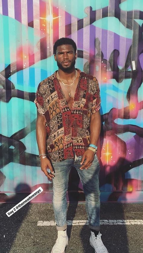 Dancehall Outfits Men, Bohemian Outfit For Women, Bohemian Male Outfit, Festival Fits Men, Male Festival Outfits, Bohemian Outfit Men, Men Festival Outfit, Shirt Jewelry, Broderick Hunter