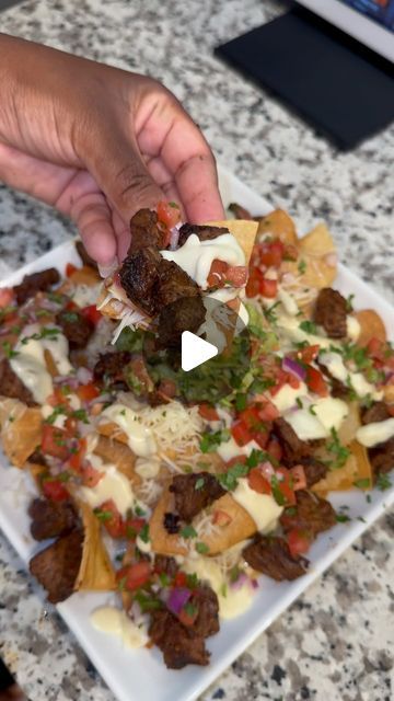 Nakeyta on Instagram: "My problem is…I don’t like my nachos too messy🙈 lol
•
•
•
#nachos #steak #steakdinner #mexicanfood #lunch #lunchtime #lunchideas #dinner #dinnerideas #dinnertime #recipe #recipes #recipeshare #recipeoftheday #homemade #homemadefood #homecooking #homecooked #homecook #food #foodporn #foodie #foodphotography #foodstagram #foodblogger" Steak Nachos Recipe Carne Asada, Dinner Ideas Friday Night, Steak Nachos Recipe, Shrimp Nachos, Steak Nachos, Nachos Recipe, Chicken And Shrimp, Steak Dinner, Recipe Of The Day