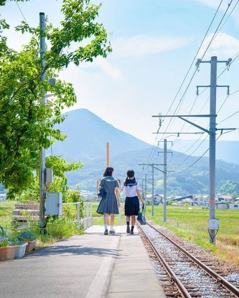 Landscape Perspective Photography, Japan Summer Aesthetic, Reference Perspective, Place Reference, Japanese Life, Japan Summer, Aesthetic Japanese, Building Photography, Japanese Photography