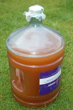 Moonshine Mash Recipe, Moonshine Drink Recipes, Homemade Whiskey, Corn Whiskey, Homemade Moonshine, Moonshine Whiskey, Homemade Wine Recipes, How To Make Moonshine, Distilling Alcohol