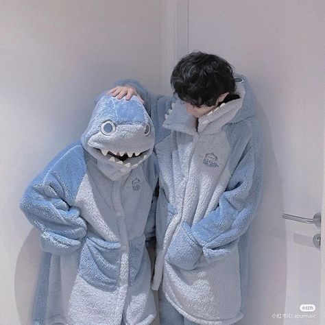 Couples Pyjamas, Couples Onesies, Blue Hoodie Outfit, Men's Nightgown, Matching Onesies, Shark Pajamas, Kawaii Products, Shark Costume, Pajamas Aesthetic