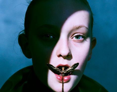 Shadowed Face, Elizaveta Porodina, Shadow Face, Papillon Butterfly, Portrait Lighting, Dramatic Lighting, Fashion Photography Inspiration, Poses References, Ex Machina