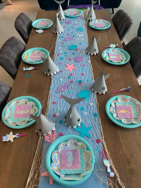 Mermaid Table Decorations Diy, Mermaid Party Table Set Up, Mermaid Party Table Decor, Under The Sea Table Decorations, Mermaid Table Decorations, Mermaid Pirate Party, Sibling Birthday Parties, Ariel Birthday Party, Ocean Theme Birthday