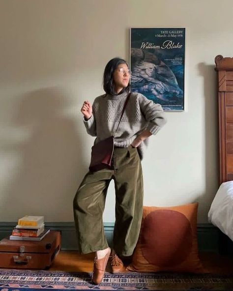 Bug Clothing on Instagram: "@ahistoryofarchitecture in her olive green cotton corduroy Sian trousers 💓" Green Corduroy Pants Outfit Fall, Green Cord Trousers Outfit, Olive Trouser Outfit Women, Olive Corduroy Pants Outfit, Olive Green Corduroy Pants Outfit, Green Jeans Outfit Winter, Olive Green Pants Outfit Winter, Green Courderoy Pants Outfits, Cordory Pants Outfits