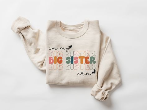 Promoted To Big Sister Announcement, Sister Announcement, Big Sister Announcement, Promoted To Big Sister, Cricket Ideas, Girls Sweatshirt, Big Sister Gifts, Sibling Outfits, Pregnancy Announcement To Husband