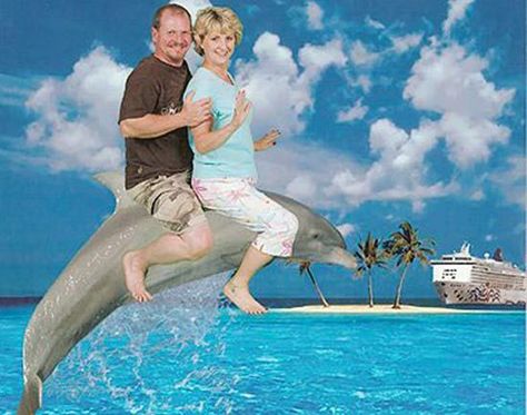 ~ 38 Awkward Family Vacation Photos Akward Family Photos, Funny Couple Photos, Funny Calendars, Vacation Meme, Awkward Photos, Vacation Humor, Awkward Family Photos, Funny Photoshop, Best Family Vacations