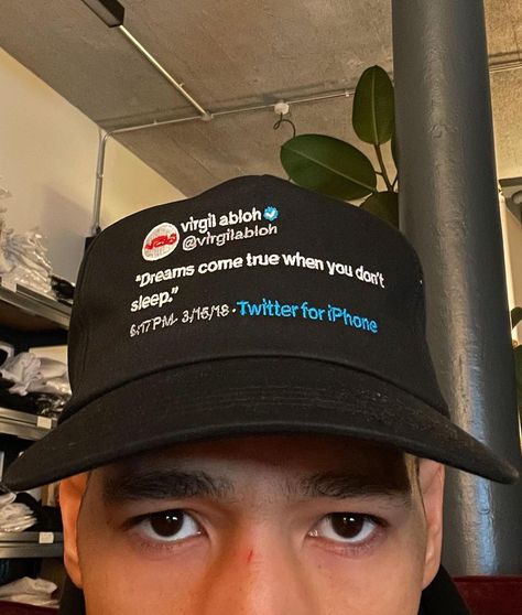 HYPEBEAST on Instagram: “@lucienclarke wears @virgilabloh's viral "Dreams come true when you don't sleep" tweet on a cap that was originally conceptualized by…” Ropa Hip Hop, Don't Sleep, Black Men Street Fashion, Running Club, Images Esthétiques, Virgil Abloh, Cap Design, Dreams Come True, Dream Come True