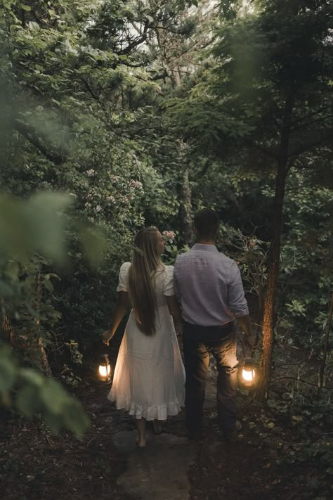 Outdoor Woods Engagement Photos, Cottagecore Couples Photoshoot, Couples Session Ideas, Unique Outdoor Engagement Photos, Woodsy Wedding Pictures, Engagement Photos Cottagecore, Fairycore Engagement Photos, Whimsical Forest Engagement Photos, Save The Date Forest Photo Ideas