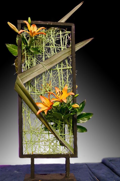 2016 Programs – OFAD Transparency Floral Design, Design Floral Moderne, Transparency Design, Japanese Flower Arrangement, Collection Of Flowers, Modern Floral Arrangements, Floral Art Arrangements, Sogetsu Ikebana, Modern Floral Design