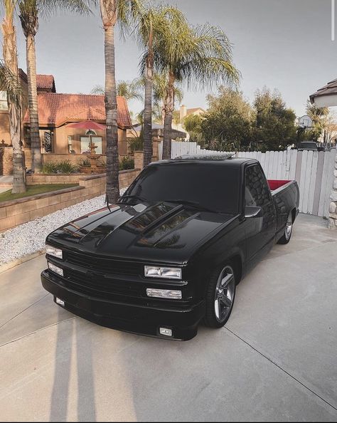 Chevy Trucks Lowered, Truck Videos, Obs Truck, Single Cab Trucks, Chevy Stepside, Chevy Trucks Silverado, Silverado Truck, Lowrider Trucks, Dropped Trucks