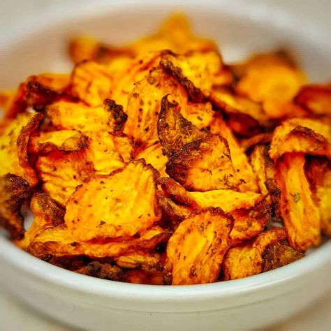 Carrot Chips Baked, Glass Potato Chips Recipes, Snack At Home, Carrot Chips, Popular Snacks, Low Carbs, Chips Recipe, Homemade Italian, Fryer Recipes