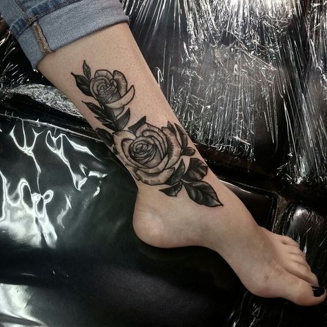 Tattoo cover up Peace Roses, Lion Tattoo With Flowers, Rose Tattoo On Ankle, Hawaiian Flower Tattoos, Tattoo Japanese Style, Ankle Tattoos For Women, Flower Wrist Tattoos, Ankle Tattoos, Hawaiian Tattoo