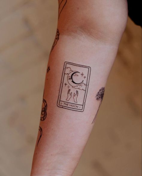 Tarot Card Tattoo Matching, Tarot Card Inspired Tattoos, Tarpt Card Tattoo, Mexican Loteria Tattoo, Tarot Style Tattoo, Mini Tarot Card Tattoo, Fine Line Tarot Tattoo, Oracle Card Tattoo, Leo Tarot Card Tattoo