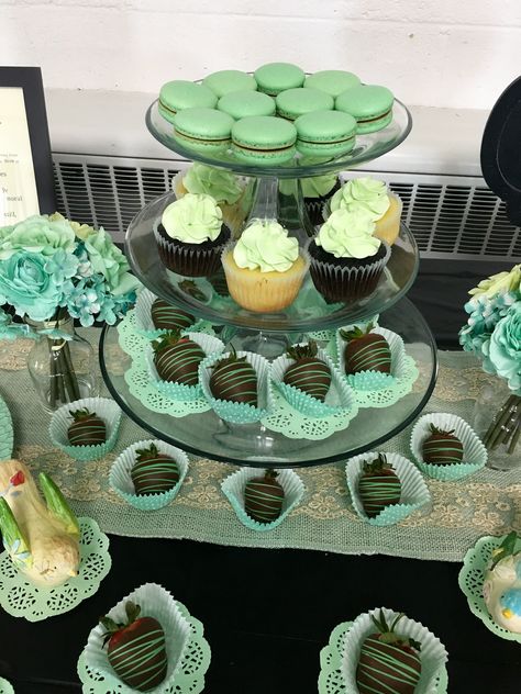 Sage Green Snack Table, Mint Green Decorations Party, Mint Green Baby Shower Ideas, Mint Green Birthday Decorations, Sage Quinceanera, Green Dessert Table, Mint Green Birthday, Birthday Party Decorations For Adults, Baby Shower Snacks