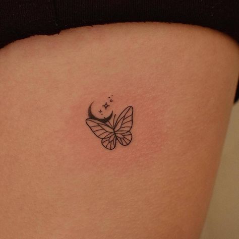 Butterfly And Moon Tattoo, Mens Butterfly Tattoo, Luna Tattoo, Simple Butterfly Tattoo, Tattoo Samples, Butterfly Tattoo Meaning, Butterfly Back Tattoo, Omerta Tattoo, Ribcage Tattoo