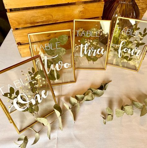 Table Numbers Pressed Flowers, Pressed Flowers Framed, Framed Table Numbers, Diy Table Numbers, Boda Diy, Wedding Centrepieces, Tafel Decor, Cricut Wedding, Wedding Numbers