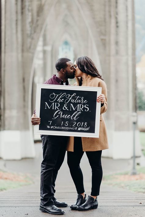 Engagement Photo Signs Ideas, Engagement Photos Signs, Engagement Photos With Signs, Engagement Signs For Pictures, Save The Date Pictures Ideas, Save The Date Sign, Save The Date Photo Ideas Black Couples, Save The Date Ideas Black Couples, Save The Date Engagement Photos