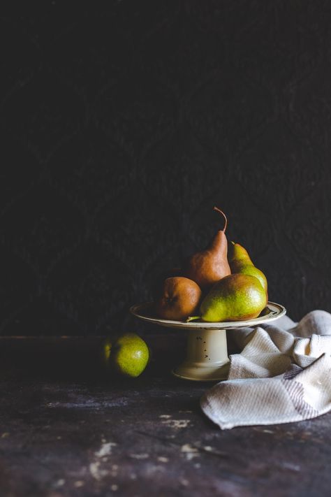 Spiced Pear Molasses Loaf Cake with Oat Crumble - The Kate Tin Oat Crumble, Red Pear, Spiced Pear, Food Photography Inspiration, Fruit Photography, Beautiful Fruits, Food Photography Styling, Banana Pancakes, Fruit And Veg