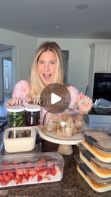 HALEY HENDEL on Instagram: "This weeks Hot Mom Meal Prep is a good one 🤤 come back for more in the kitchen this week. 

Drop GIMMIE and LIKE this post to get my easy prep for the week ✨ let me know if you’ve started this too 👇🏼 

I’ve got 3 kids and work from home and this has really helped my take care of myself and prioritize my health while having a full plate. We are focusing on getting more protein, dialing in postpartum, and helping my babies maintain a healthy lifestyle. 

I’m not putting myself on the back burner, my kids have healthy snacks to eat during the week, lunches are easier to make, and we are all eating high quality food with less food wasted.

This way of prep is more manageable and takes out overwhelm. If you’re new to starting, pick a few areas that you struggle wi Postpartum Protein Snacks, Haley Hendel, Mom Meal Prep, Healthy Snacks To Eat, Protein Snacks For Kids, Snacks To Eat, Take Care Of Myself, More Protein, High Protein Snacks