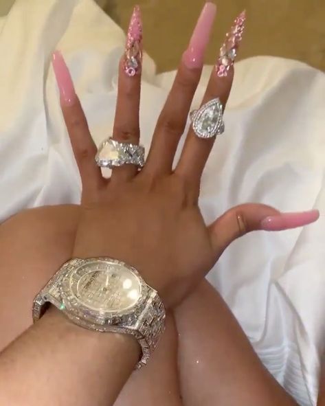 Cardi B Nails, Expensive Jewelry Luxury, Dope Jewelry, Girly Accessories, Birthday Nails, Expensive Jewelry, Bratz Doll, Long Acrylic Nails, Girly Jewelry