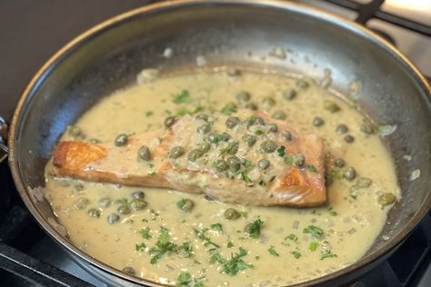 Curry Pan, Butter Caper Sauce, Seared Fish, Caper Sauce, Pan Sauce, Coconut Curry, Chicken Dishes Recipes, Butter Sauce, Just Cooking