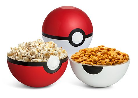 Poké Ball Serving Bowl Set Geek Home Decor, Nerd Room, Party Bowls, Serving Bowl Set, Pokemon Gifts, Geek Decor, Pokemon Party, Think Geek, Gamer Room