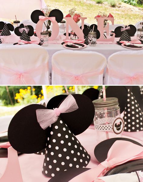 Adorable details in this Pink Minnie Mouse First Birthday Party! #partyideas #minniemouse #first #birthday #partytable Minnie Mouse First Birthday Party, Black Minnie Mouse, Minnie Mouse First Birthday, Minnie Mouse 1st Birthday, Minnie Birthday Party, Minnie Mouse Theme, 1st Birthday Party Decorations, Minnie Party, Mickey Party