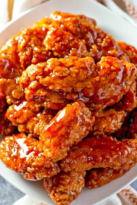 Spicy Chinese Food, Sweet And Spicy Sticky Chicken, Chicken Tenders Oven Baked, Spicy Boneless Wings, Sticky Chicken Tenders, Spicy Food Recipe, Spicy Sticky Chicken, Chicken Recipes Fried, Tenders And Fries