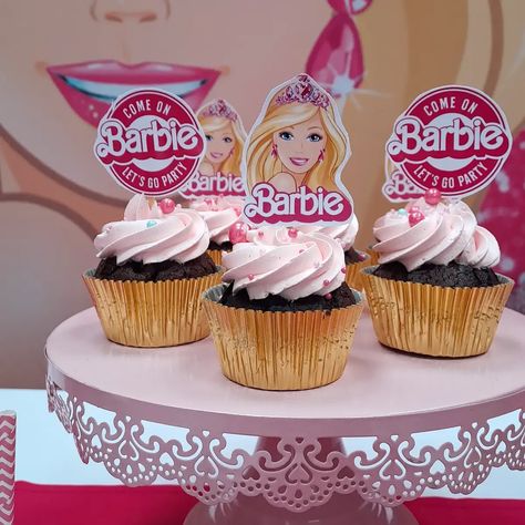 Barbie Birthday Party  | CatchMyParty.com Barbie Cupcakes Ideas, Cupcakes Barbie, Barbie Birthday Party Ideas, Barbie Cupcakes, Barbie Birthday Cake, Birthday Barbie, Cupcake Queen, Bolo Barbie, Sweet Temptation