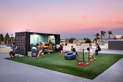 New Rooftop Gym in City Heights - San Diego Magazine - February 2016 - San Diego, California Soccer Backyard, Outdoor Gym Ideas, Rooftop Gym, Container Gym, Fitness Design Gym, Garage Gyms, Urban Fitness, Backyard Gym, Gym Garage