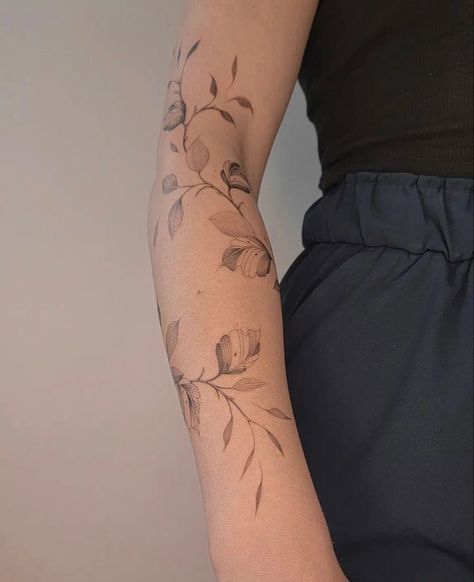 Blossom Wrap Tattoo, Forearm Delicate Tattoo Women, Rose Vine Sleeve Tattoo, Tattoo Flowers Around Arm, Dainty Sleeve Tattoos For Women Unique, Roses Wrapped Around Arm Tattoo, Vine Tattoos Fine Line, Wrap Flower Tattoo Arm, Floral Wrap Around Tattoo Shoulder