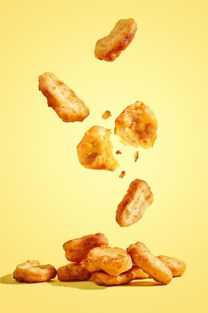 Nugget Photography, Food Logo Ideas Creative, Mcdonalds Nuggets, Food Logo Ideas, Flying Chicken, Logo Ideas Creative, Corel Draw Tutorial, Creative Burger, Shop Name Ideas