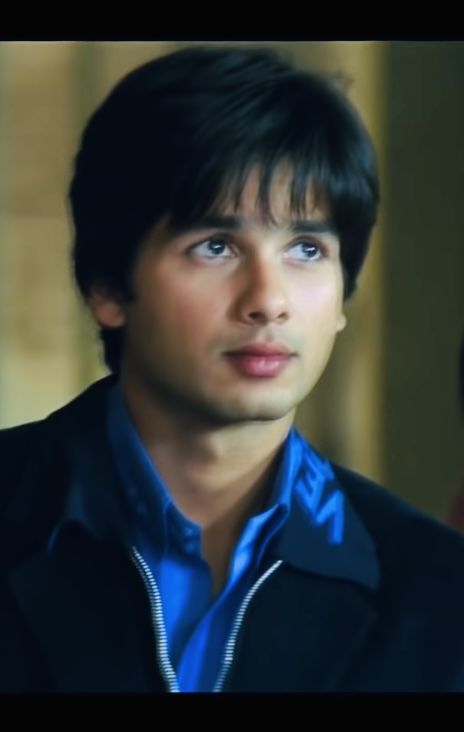 Shahid Kapoor 2000s, Shahid Kapoor Vivah Movie, Shahid Kapoor Jab We Met Aesthetic, Aditya Kashyap Aesthetic, Bollywood Actor Men, Indian Actors Men, 90s Bollywood Actors, Shahid Kapoor 90s, Shaid Kappor