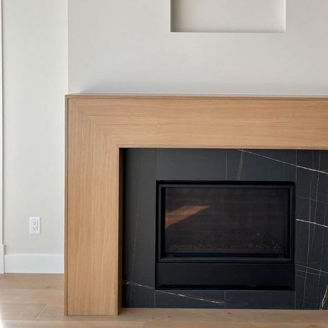 Ateliers Jacob | Calgary on Instagram: "Reminiscing on one of the beautiful installs we did this spring🌷 So many more to come.. Cabinet designer: Ateliers Jacob Calgary #kitchendesign #customcabinetry #kitcheninspo #kitchenrenovation #kitchengoals #kitchenremodel #kitchenideas #kitchentrends #interiordesign" Hearth Ideas For Fireplace, Electric Fireplace Design, Modern Fireplace Surround, Two Way Fireplace, Square Fireplace, Fireplace With Mantle, Fireplace Trim, Transitional Fireplace, Basement Decoration