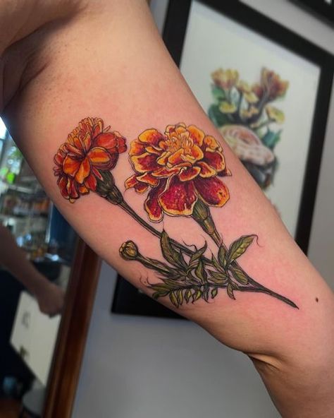 Marigold Tattoo October, Marigolds Tattoo, Tomato Tattoo, Dainty Flower Tattoos, Marigold Tattoo, Tattoos 2024, Amazing 3d Tattoos, American Traditional Tattoo Ideas, Traditional Tattoo Ideas