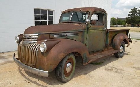 Farm Truck Hot Rod? 1946 Chevrolet Pickup #Trucks #Chevrolet - https://barnfinds.com/farm-truck-hot-rod-1946-chevrolet-pickup/ Chevrolet Trucks Old, 1946 Chevy Truck, Chevy Trucks Accessories, Vintage Chevy Trucks, Best Pickup Truck, Chevy Trucks Older, Pickup Truck Accessories, Old Pickup Trucks, Chevrolet Pickup