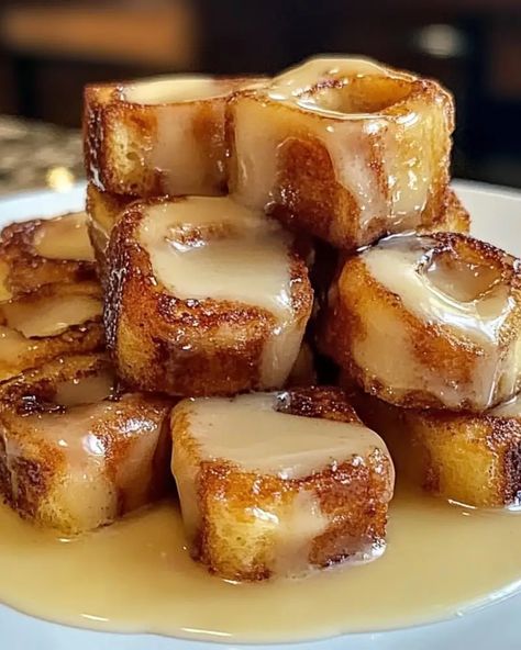 Cinnamon Roll French Toast Bites – Kitchen Lap Sonic French Toast Sticks Recipe, Breakfast On A Stick, Cinnamon Roll French Toast Roll Ups, Cinnamon Roll French Toast Bites, Cinnamon French Toast Bites, Crispy French Toast, French Toast Sticks Recipe, Cinnamon Roll French Toast Bake, French Toast Bites