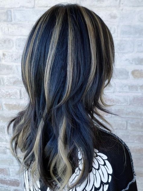 Blonde And Blue Hair, Summer Hairdos, Chunky Blonde Highlights, Blue Hair Highlights, Skunk Hair, Chunky Highlights, Dark Blue Hair, Vibrant Hair, Colors Hair