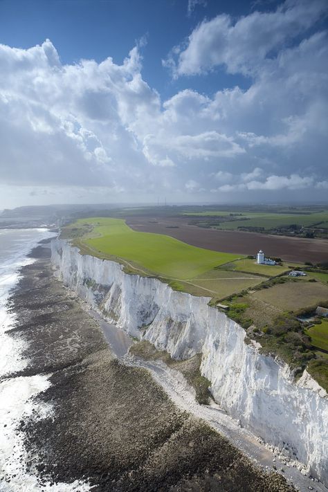 Ramblers can also enjoy the White Cliffs of Dover and the chance to look out over the Channel towards France Cliffs Of Dover, White Cliffs Of Dover, White Cliffs, Matka Natura, Drawing Hair, Voyage Europe, European Tour, England Travel, Places Around The World