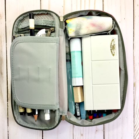 Travel sewing kit