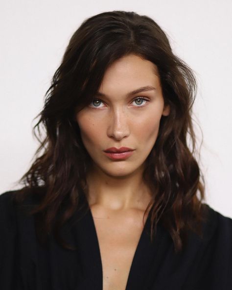 Bella Hadid Makeup, Bella Hadid Photos, Isabella Hadid, Actor Headshots, Josh Duhamel, Bella Hadid Outfits, Bella Hadid Style, Diane Lane, Alyson Hannigan