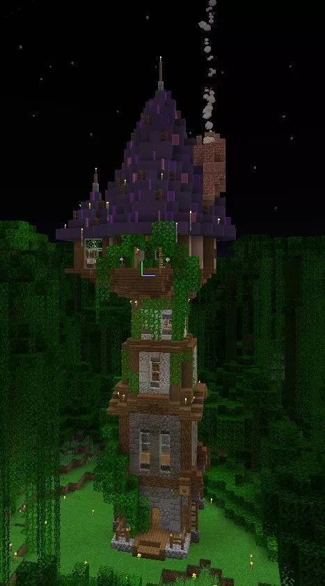 Mincraft Idea Houses Tower, Rapunzel Castle Minecraft, Look Out Tower Minecraft, Tangled Castle Minecraft, Disney Princess Minecraft Houses, Towers Minecraft Ideas, Cute Tower Minecraft, Rapunzels Tower Minecraft Tutorial, Minecraft Rapunzel Tower Tutorial