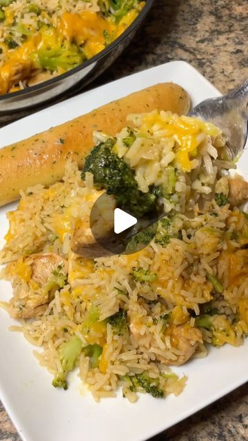 Chicken Rice Broccoli Recipes, Go To Dinners, Chicken Brocoli, Riced Broccoli Recipes, Carman Wilken, Kale And Bean Soup, Healthy Rice Recipes, Rice Broccoli, Broccoli And Rice