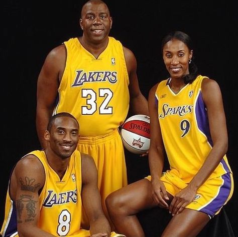 Kobe Bryant,  Magic Johnson, and Lisa Leslie Lisa Leslie, Gigi Bryant, Rip Kobe, Kobe Bryant Quotes, Ball Photography, Kobe Bryant 8, Kobe Mamba, Kobe Bryant Family, Kobe & Gigi