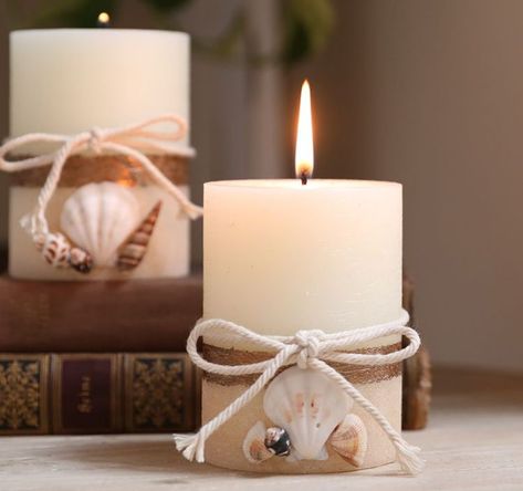 Forget buying expensive candles. Try these 6+ gorgeous DIY ideas instead Diy Memorial Candle, Diy Unique Candles, Birch Candle Holders, Trendy Candle, Candle Upcycle, Expensive Candles, Candle Dipping, Birch Candles, Fake Candles