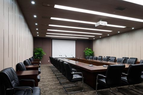 Meeting Room Design Office, Conference Room Design, Meeting Room Design, Office Interior Design Modern, Modern Office Interiors, Office Meeting Room, Conference Hall, Ceiling Design Bedroom, Hospital Interior Design