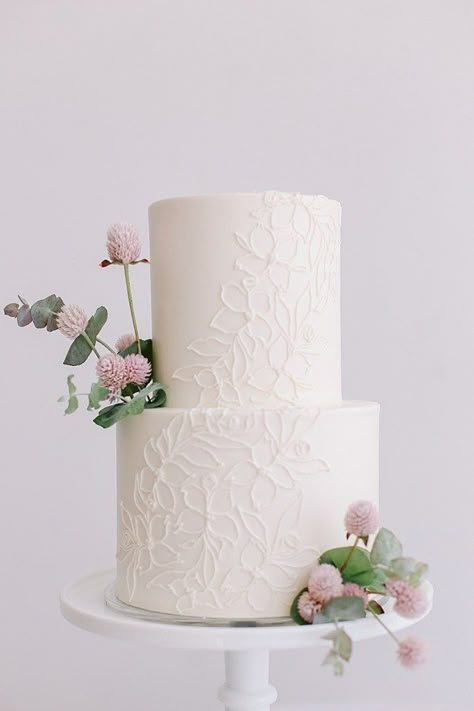 Gold Cake Topper, Lace Wedding Cake, Floral Wedding Cakes, Pink Wedding Cake, Chic Autumn, White Wedding Cakes, Simple Wedding Cake, White Wedding Cake, Elegant Wedding Cakes