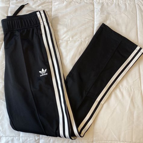 Adidas Pants Black/White Size Large Jr Two Pockets With Zipper Self Tie Inside Waist Measurements Rise Approximately 10 Inches Waist Approximately 14 Inches With Elastic Waist Inseam Approximately 29 Inches Leg Cuff Approximately 8 Inches Batch #04 Adidas Track Pants Outfit Woman, Adidas Track Pants Outfit, Thrift Board, Track Pants Outfit, Womens Running Pants, I'm Jealous, Adidas Sweats, White Joggers, Track Pants Women