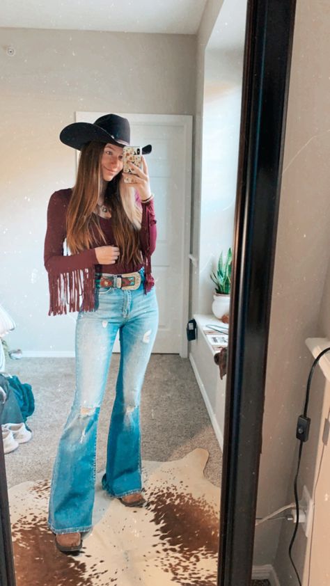 Follow Buckaroo_Boutique on instagram to snag some vintage western fashion! Womens Rodeo Outfits Fashion, Feminine Western Fashion, 70s Western Fashion Women, Fancy Western Outfits Women, Western Themed Outfits, Fancy Western Outfits Party, Dressy Western Outfits Women Fancy, Western Club Outfit, Western Attire For Women